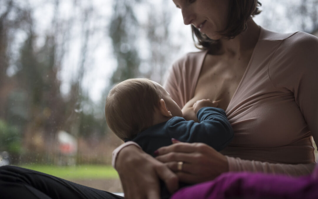 Lascia l’insegnamento per non far morire di fame suo figlio. 5 anni dopo gestisce un blog di successo in una nicchia veramente incredibile